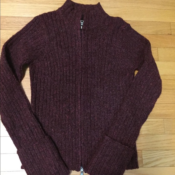 Sweater - Picture 1 of 2